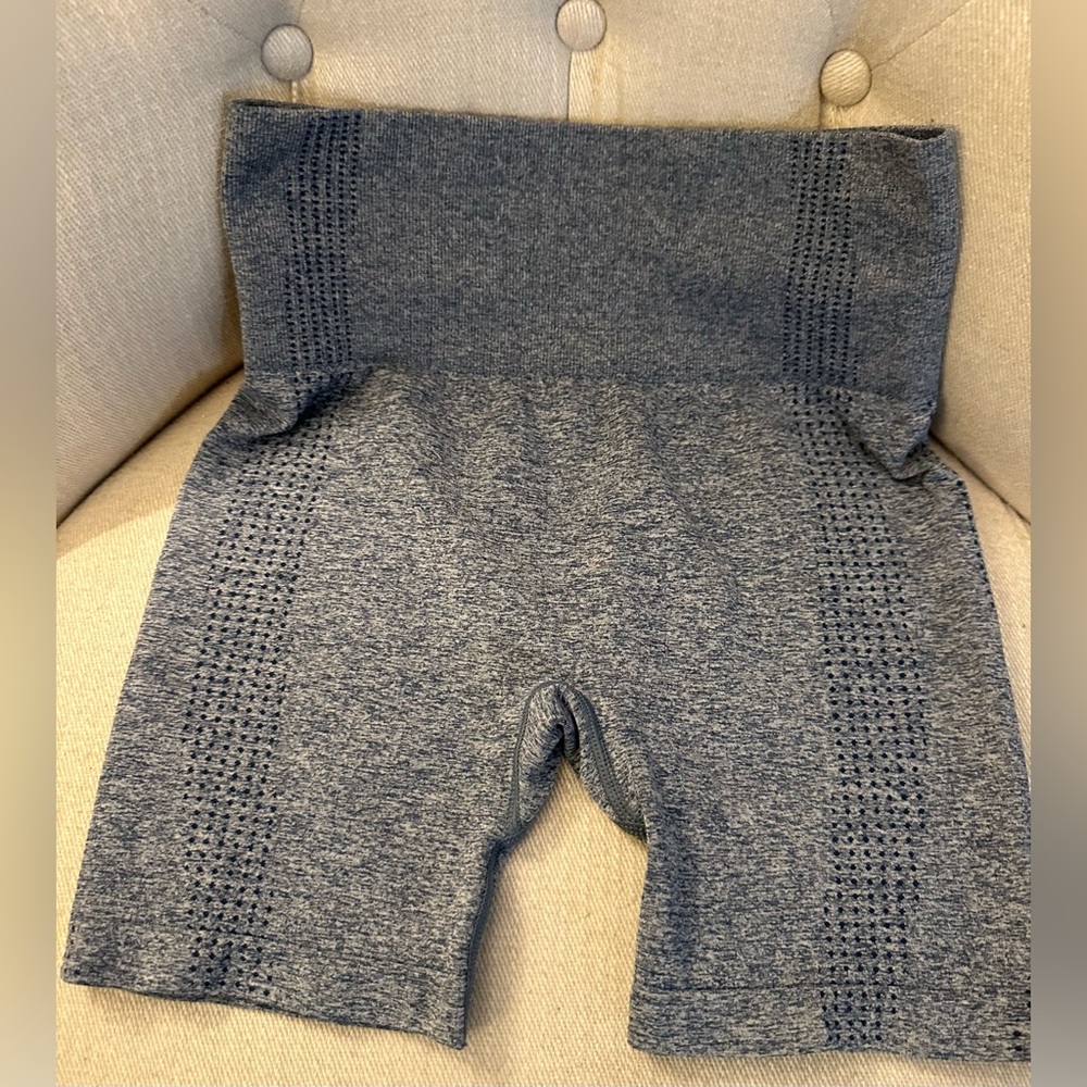 Women Biker shorts size small NWOT